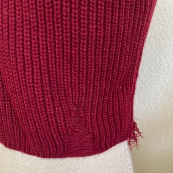Sweet Fashion | Burgundy Ribbed Knit Crop Tank Top | Size XS/S - Picture 7 of 9